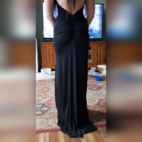 Nicole Bakti Black Backless Gown - Picture 4 of 9
